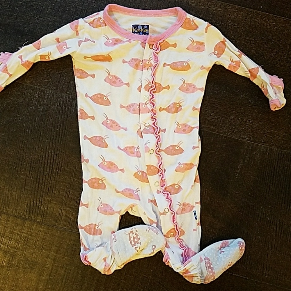 0-3m kickee fish sleeper